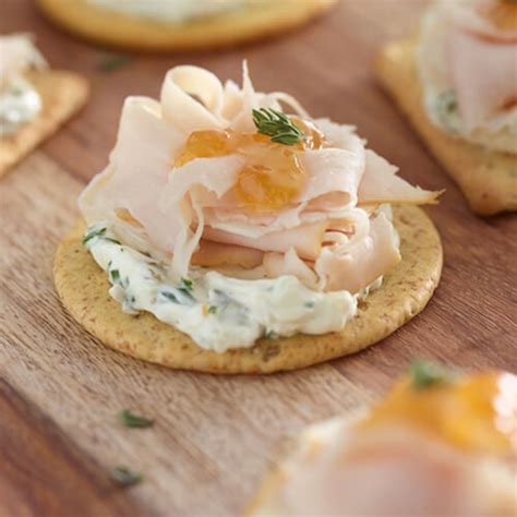 Turkey Cracker Bites | JENNIE-O® Recipes