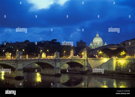 St peter's Basilica, River Tiber, Rome, Italy Stock Photo - Alamy