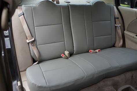 2005 Saturn Ion Seat Covers - Velcromag