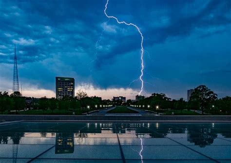 7 Tips for Creating Amazing Lightning Photography - Improve Photography