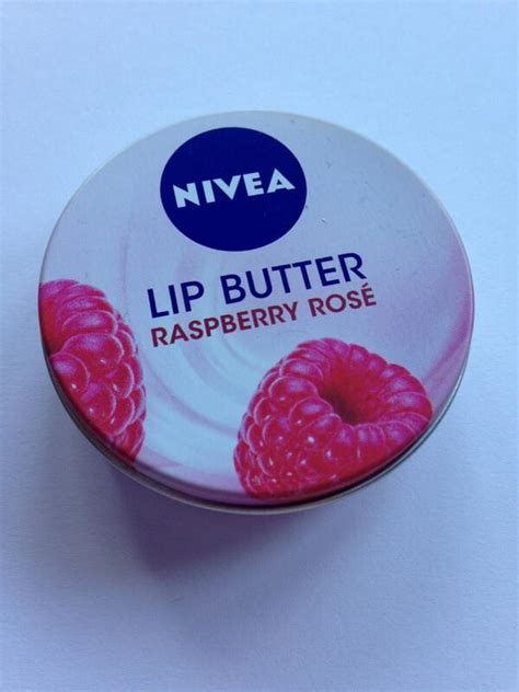 Chantelleilace: Nivea Lip Butter