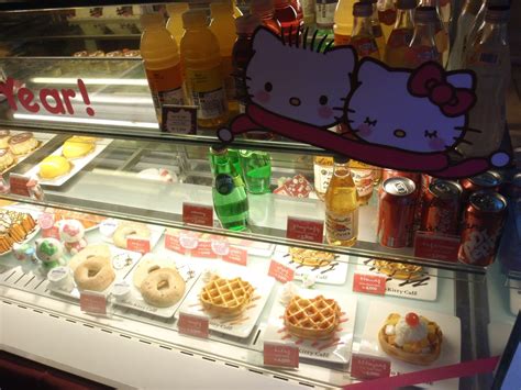 may kay.: Hello Kitty Cafe - Seoul, Korea