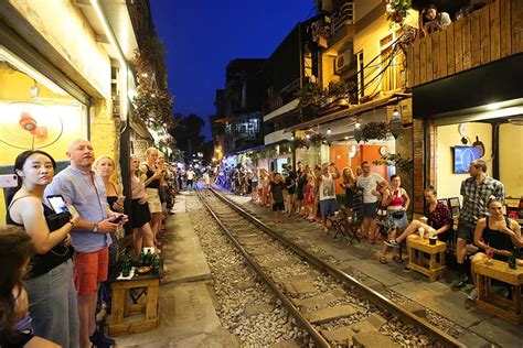 Hanoi Train Street - Travel Hanoi