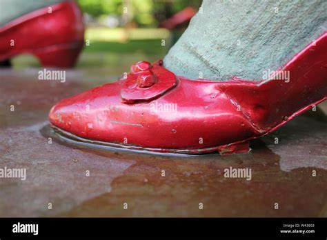 Dorothy's red shoes from Wizard of Oz at Chicago's Oz Park Stock Photo ...