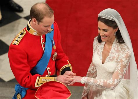 Prince William and Kate Middleton - Royal wedding: Kate Middleton marries Prince William - CBS News