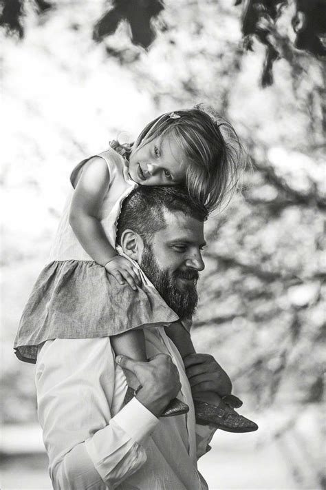 Top 30 Baby With Dad Photoshoot Ideas - Wittyduck Father Daughter Pictures, Dad Daughter, Mother ...