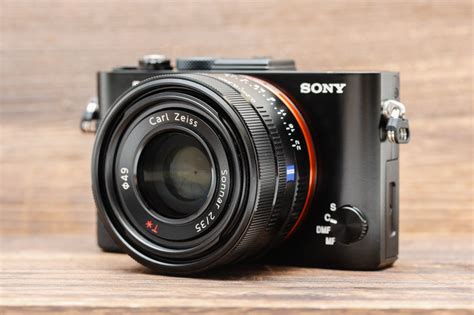 Hands-on: The Sony RX1R II is a beast with an Achilles’ heel - HardwareZone.com.sg