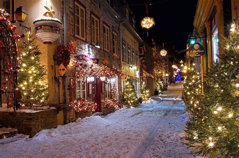 Outside Christmas Lights. (With images) | Quebec city christmas ...