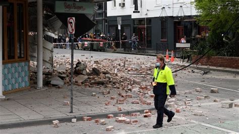 Melbourne earthquake: Tremor rattles southeast Australia - BBC News