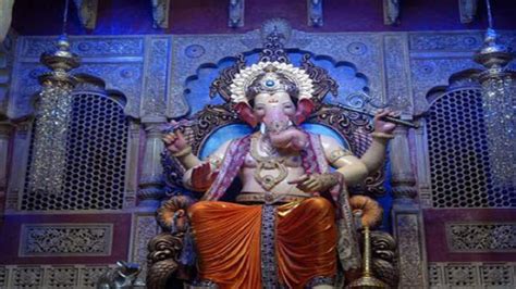 Mumbai’s oldest Ganpati pandal to host idol in a room this Chaturthi - The Daily Guardian