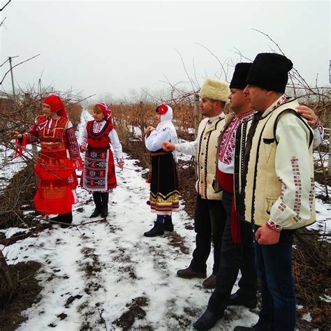 Bulgarian customs | Ceremony, Couple photos, Costumes