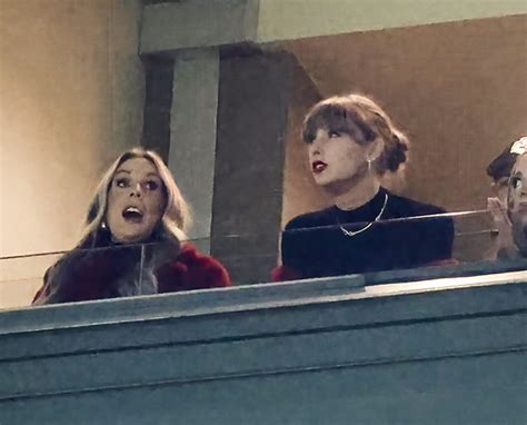 Taylor Swift Cheers On BF Travis Kelce At Chiefs vs. Bills Game – Hollywood Life