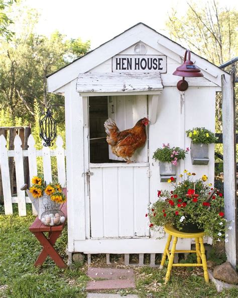 You Need These DIY Chicken Coops in Your Backyard | Chicken garden, Backyard chicken coops ...