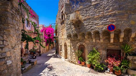 A Guide to Chios, Greece - The Island of Mastica