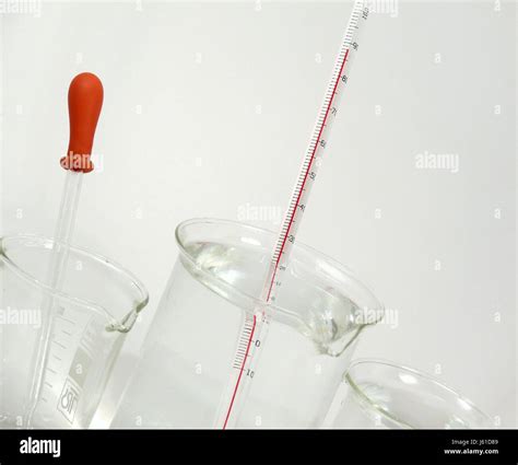 laboratory temperature thermometer degree celsius beaker boiling point water Stock Photo - Alamy