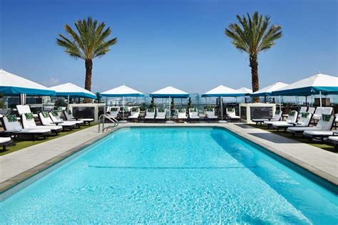 The 6 Best Rooftop Pools at hotels in Los Angeles [2020 UPDATE]