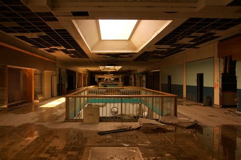 Afforable DIY & Organization | Creepy or Cool? These Abandoned Shopping Mall Photos Are Utterly ...