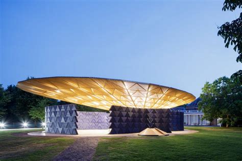 Diébédo Francis Kéré's rainwater-harvesting 2017 Serpentine Pavilion ...