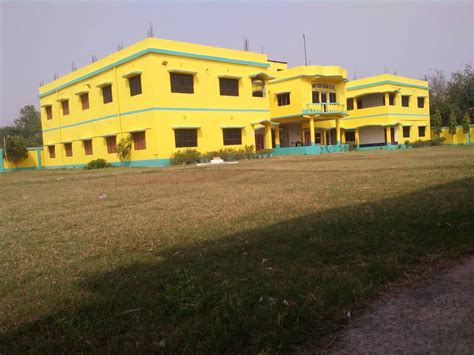 Mandal Teachers Training College. | Raiganj