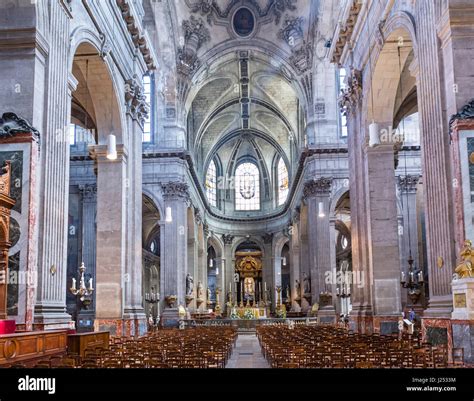 Interno della chiesa di Saint Sulpice, Parigi, Francia Foto stock - Alamy