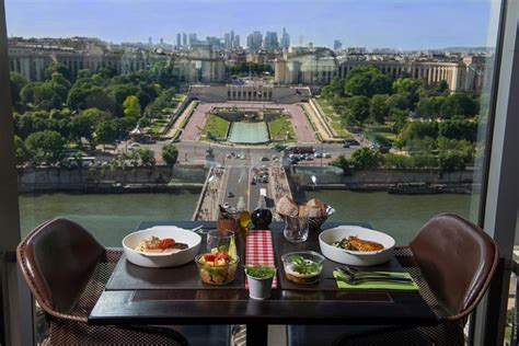 Eiffel Tower Tickets with Lunch, Champagne, Trocadero View 2024 - Paris