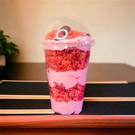 MayaFood | PRISDOM'S Strawberry Cake Parfait