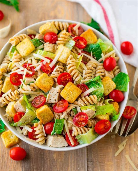 Chicken Caesar Pasta Salad {Healthy + Easy} – WellPlated.com