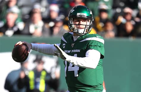 Jets mailbag: Sam Darnold hasn't earned his next deal yet