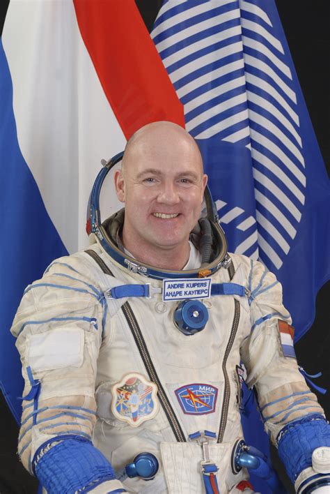 Space in Images - 2009 - 04 - ESA astronaut André Kuipers