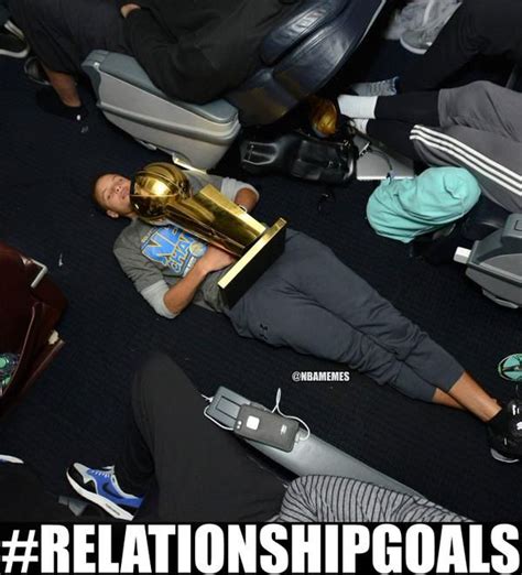 Stephen Curry shows off relationship goals. #Warriors | NBA Funny Memes ...