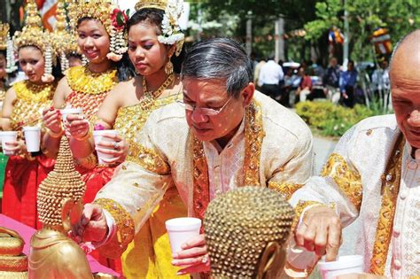 Cambodian New Year's Celebrations | The ritual of bathing the Buddha ...