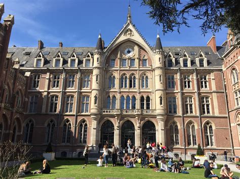 Campus, Bibliothèque et Logement | Les Facultés de l'Université Catholique de Lille