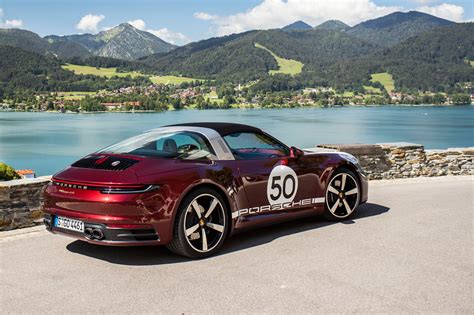 Zlatan Ibrahimovic se autorregala un Porsche 911 Targa Heritage Design ...