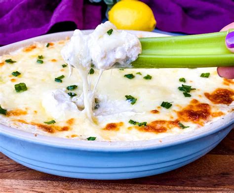 Easy Baked Crab Rangoon Dip + {VIDEO}