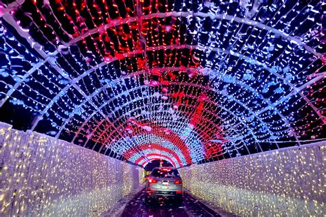 Accessible Light Shows Across Canada to Get in the Holiday Spirit ...