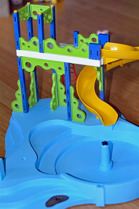 PLAYMOBIL's NEW Water Park with Slides Playset #Giveaway - Mommy's Fabulous Finds