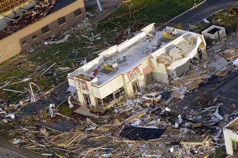 PHOTO UPDATE: Tornado hits Nappanee, destroying homes, factories | Local News | tribstar.com