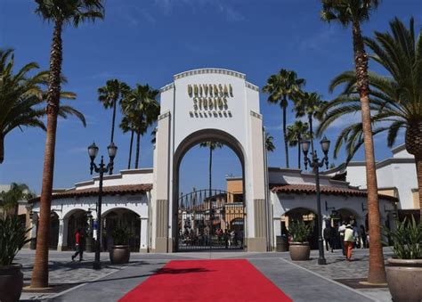 Universal Studios Hollywood Reportedly Plans to Reopen in July ...