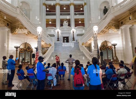 Harrisburg PA state capitol building Stock Photo - Alamy