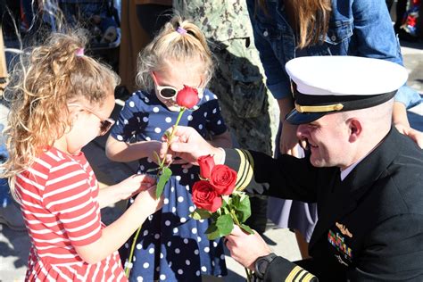 DVIDS - Images - USS North Dakota returns to homeport [Image 3 of 11]