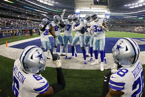 Cowboys face short week again, still alive in NFC East race ...