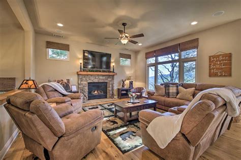 Sugar Bear Lodge with Game Room - 5 Mi to Village!, Lake Arrowhead