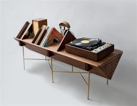 We Adore This Turntable Stand by Detroit-Based Design House Sitskie | Turn table vinyl, Vinyl ...