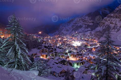 aerial view on zermatt valley and matterhorn peak 10730151 Stock Photo ...