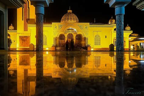 Baitul Aman Jame Masjid, Barisal. Largest mosque in Bangladesh and 17th ...