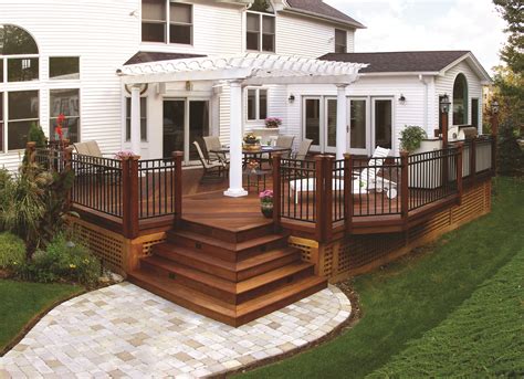 Elegant Wood Deck with Free-Standing Pergola | Patio deck designs, Deck with pergola, Free ...