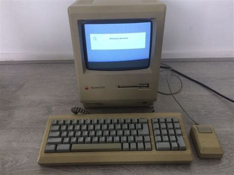 Apple Macintosh Plus 1MB - with mouse and keyboard - Catawiki