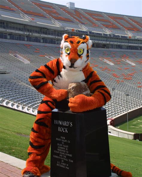 THE CLEMSON TIGER RECALLS A WEEKEND ON THE PLAINS - Every Day Should Be ...