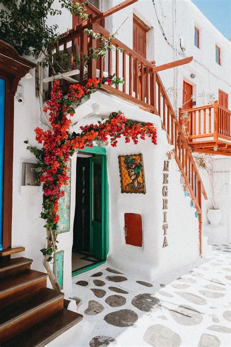 10+ Incredible Things To Do In Mykonos Chora (Town) | The Common Wanderer