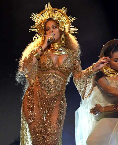 Beyoncé's Grammy Performance Proves She Doesn't Need Awards to Love Herself